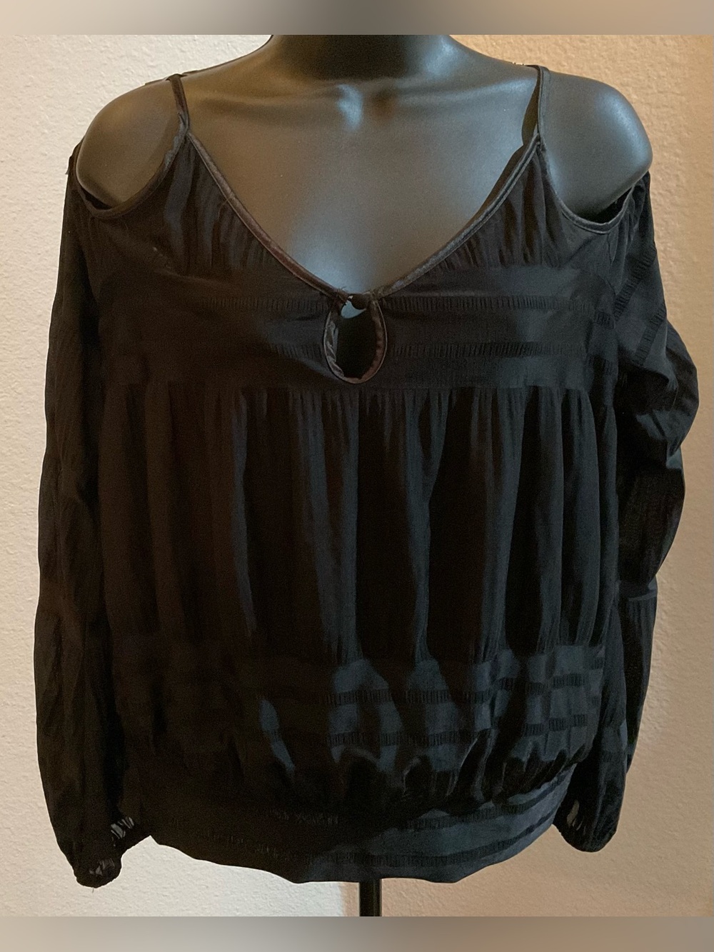 bebe Black Cold-Shoulder Keyhole Blouse